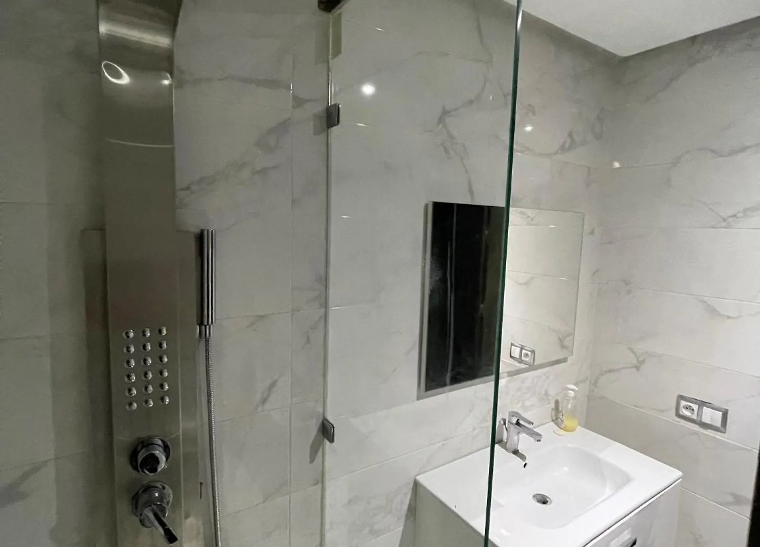 Luxueux Appartement Parc Champs De Cours Avec Wifi Fibre 100 Mo Fes 0*,  Morocco