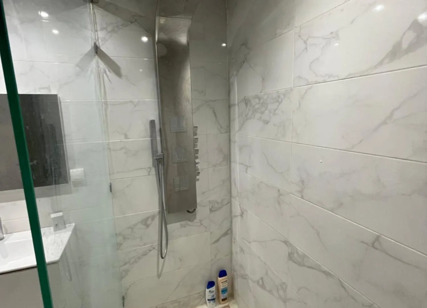 Luxueux Appartement Parc Champs De Cours Avec Wifi Fibre 100 Mo Fes Apartment