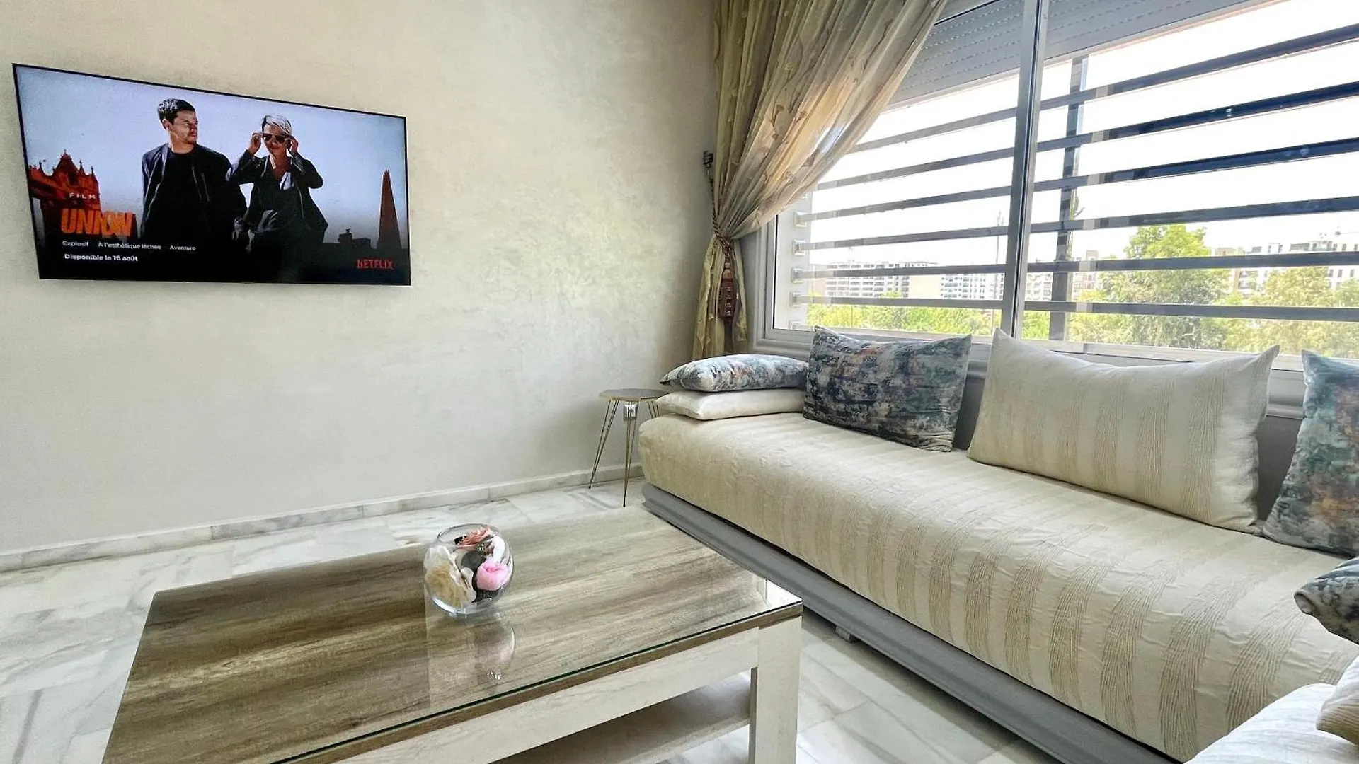 Luxueux Appartement Parc Champs De Cours Avec Wifi Fibre 100 Mo Fes Morocco